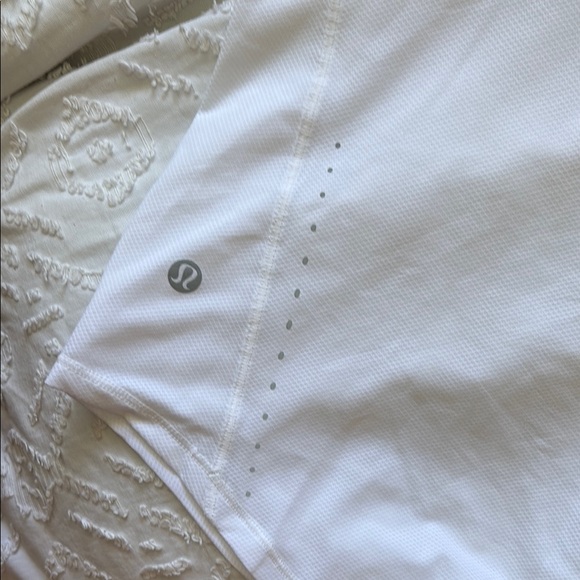 Lululemon Athletica White Sleeveless Tank Top - Picture 3 of 3